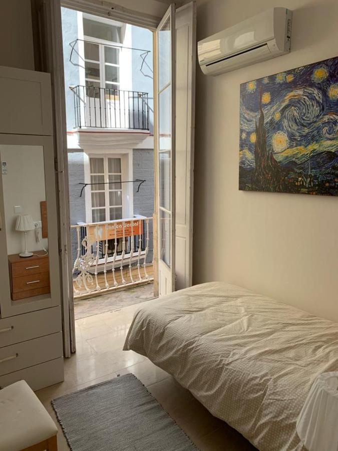 Apartamentos Valverde Cádiz 1 - A Exterior foto